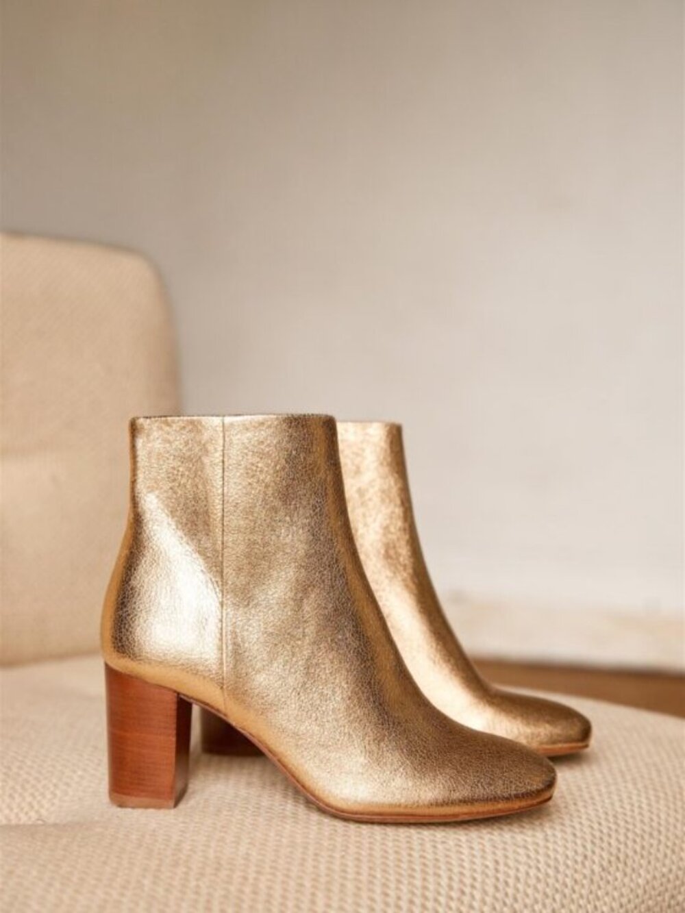 Sézane Lea Boots in Gold Size 8 US 39 FR